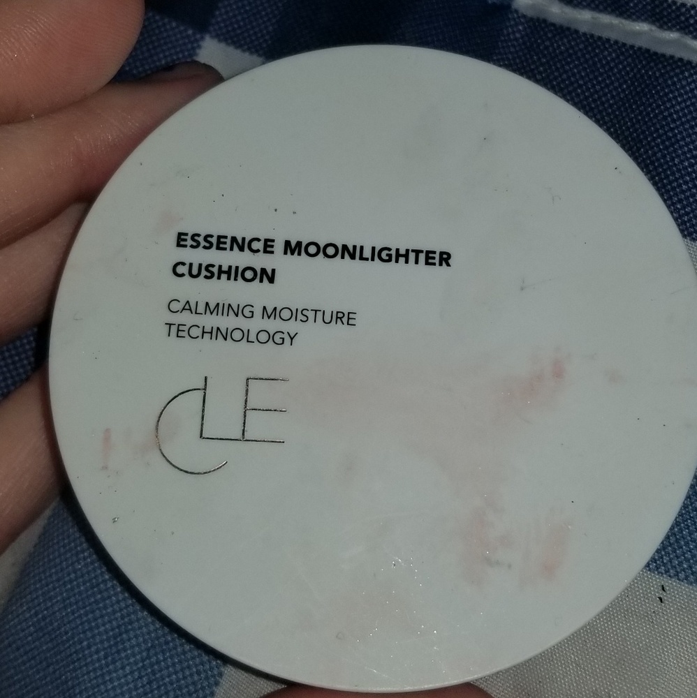 essence moonlighter cushion